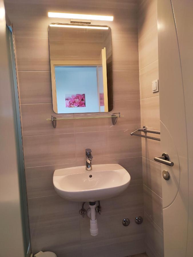 Apartmani Josipa บาชกาโวดา ภายนอก รูปภาพ